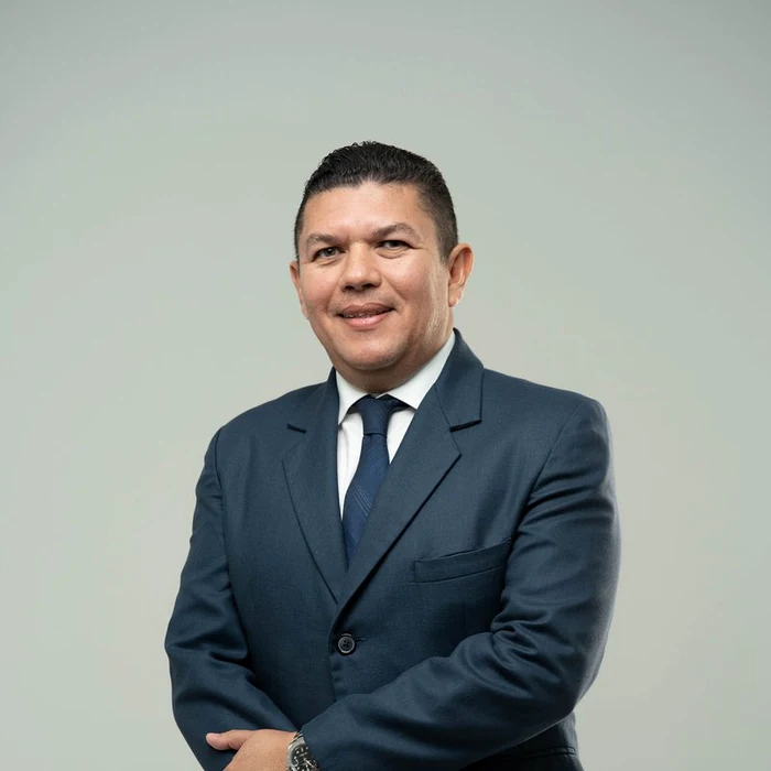 Dr. Javier de la Hoz